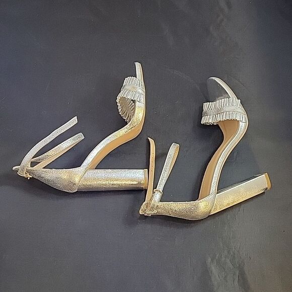 CHARLOTTE RUSSE POINTED TOE ADJUSTABLE BUCKLE ANKLE STRAP BLOCK HEEL SANDAL - Picture 7 of 13